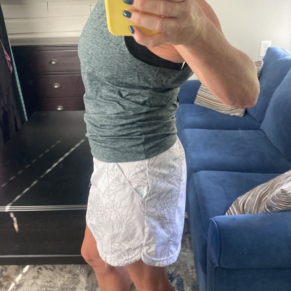 Columbia White w Tropical Flowers sz Sm fits like medium - Picture 12 of 13